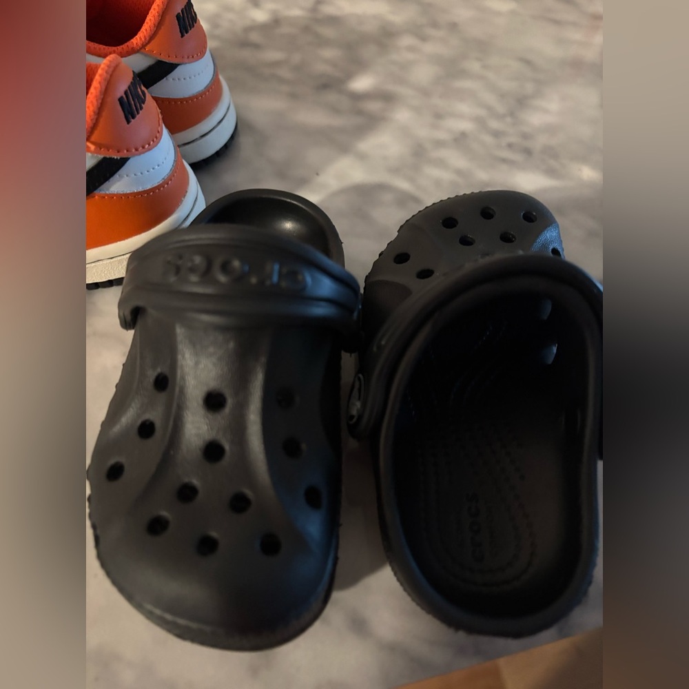 CROCS Black Slippers Classic Comfort